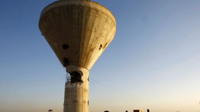 أصيب خزان للمياه في بيت حانون في القطاع جراء القصف